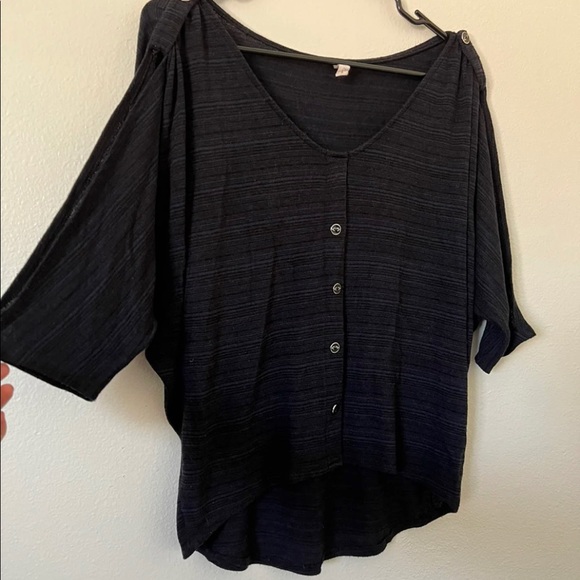 Blue/Black Flowy Drape Blouse - Picture 5 of 9